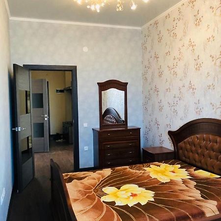 Квартира В Центре Бишкека! Ngoại thất bức ảnh